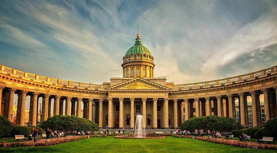 Kazan Cathedral’s imposing neoclassical colonnade